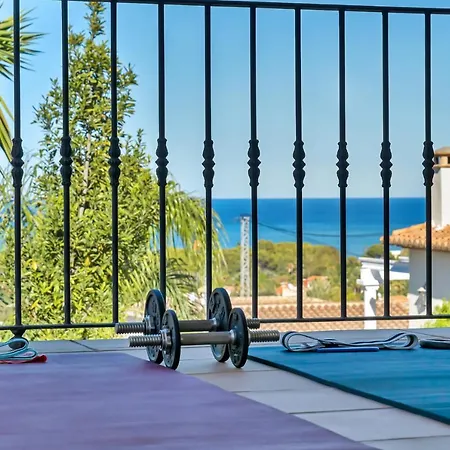 Pura Vida Vila
