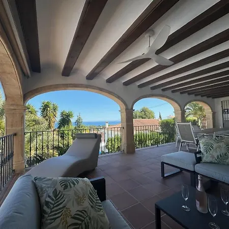 Pura Vida Vila Denia